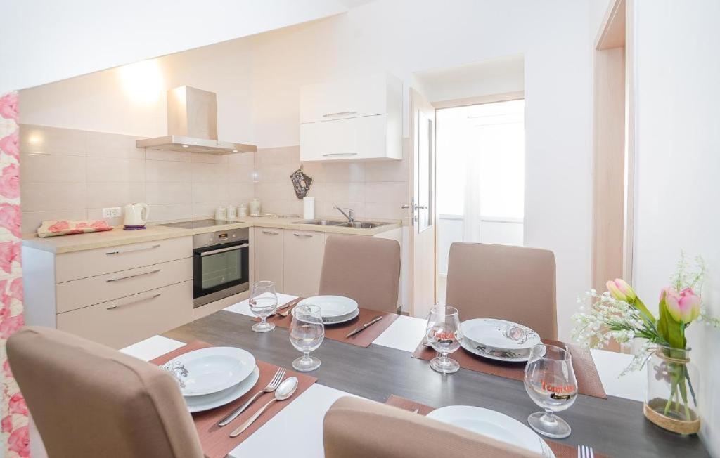 Apartman Ivano Pula Luaran gambar