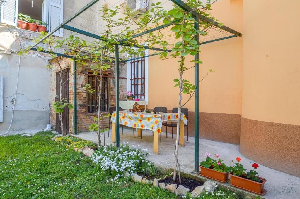 Apartman Ivano Pula Luaran gambar