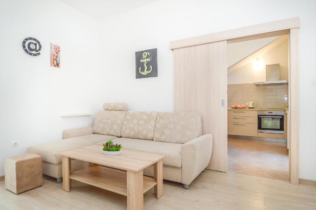 Apartman Ivano Pula Luaran gambar